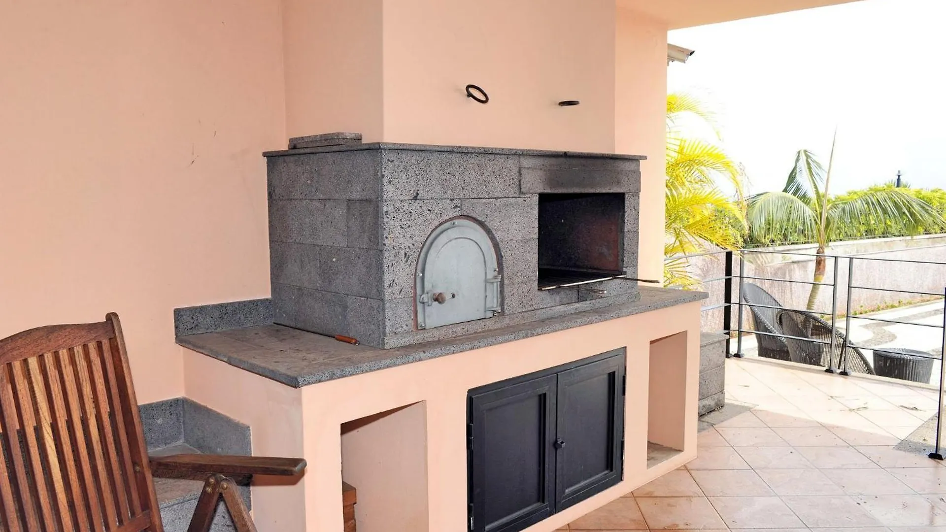 Exquisite Madeira Villa Villa Funchal Luz 5 Bedroom Heated Pool Sea Views Games Room Fu Portogallo
